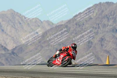 media/Dec-01-2025-Moto Forza (Mon) [[2daa91e15f]]/1-Advanced Group/Session 4 Turn 9/